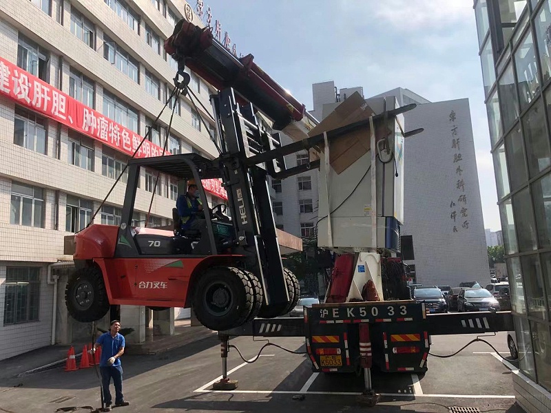 醫院檢測設備吊裝搬運