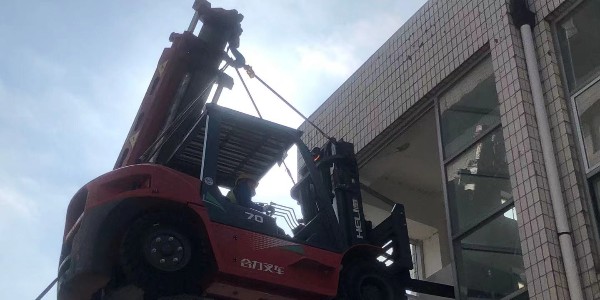 上海設備搬運吊裝需要注意什么？